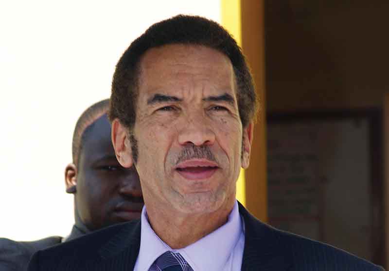 IAN-KHAMA_web