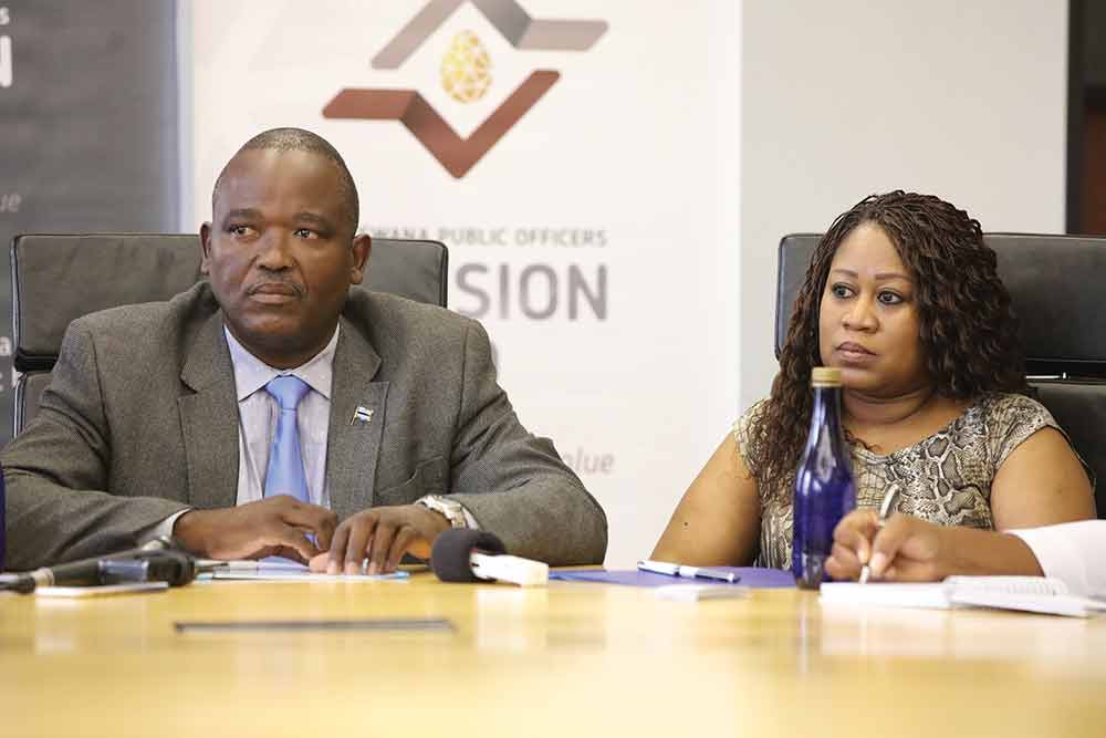 Molefe dodges
