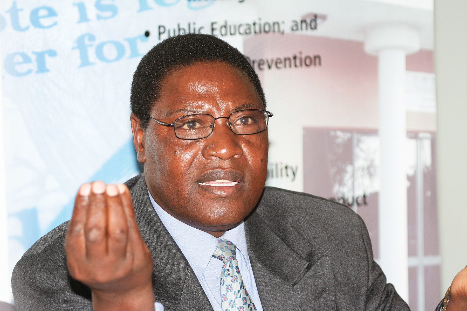 Katholo smells a rat