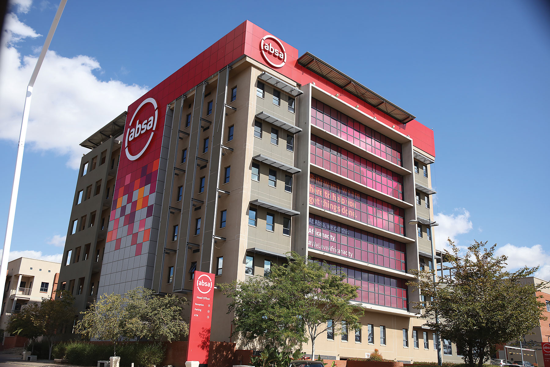 Absa does not see much 'red' on its 2022 interims - Vimarsana News