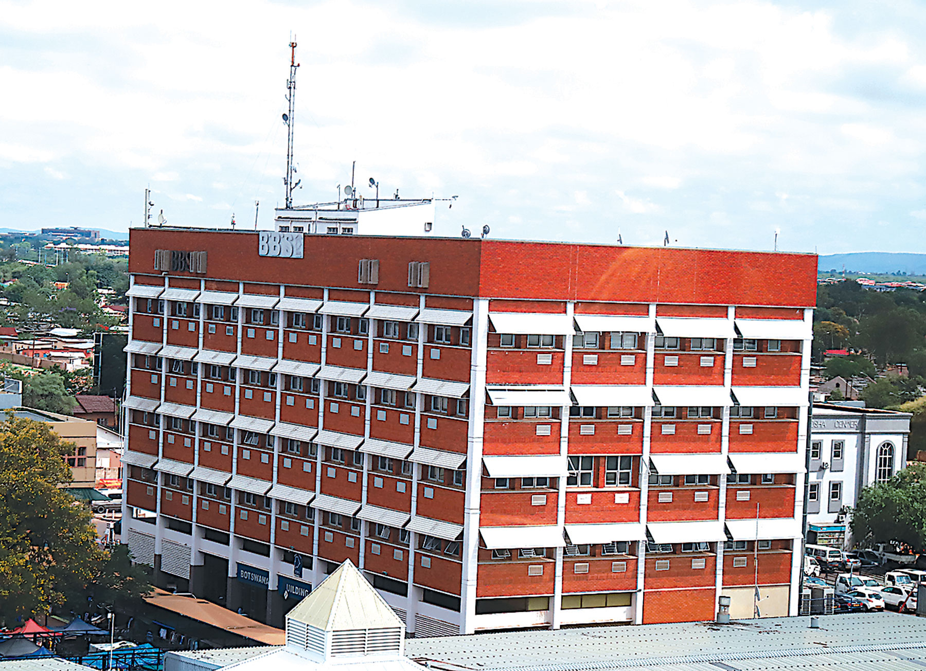Commercial banks ride high on profits | Sunday Standard - Vimarsana News