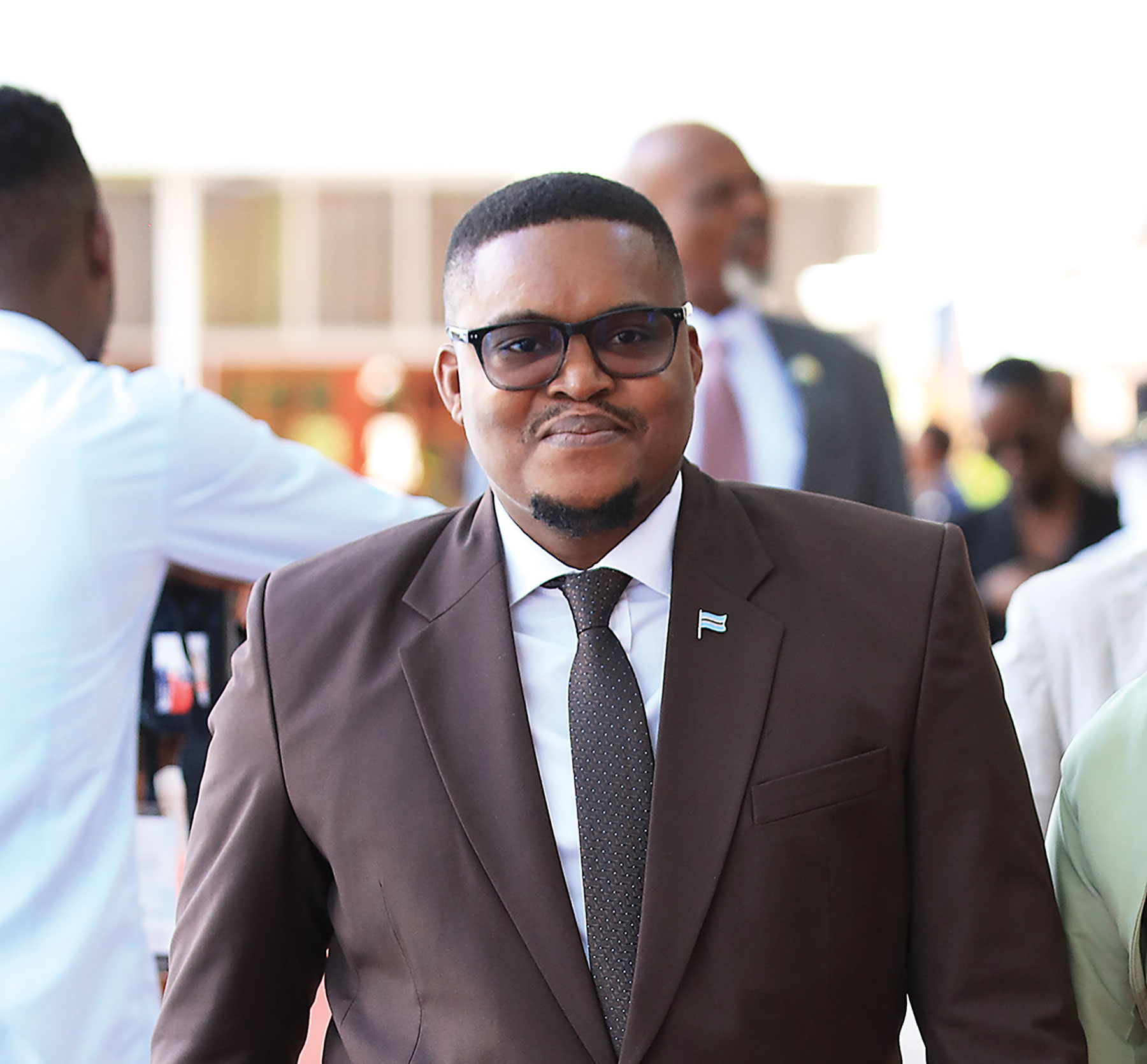 Dazzling Dolphins aim to defend title against all odds